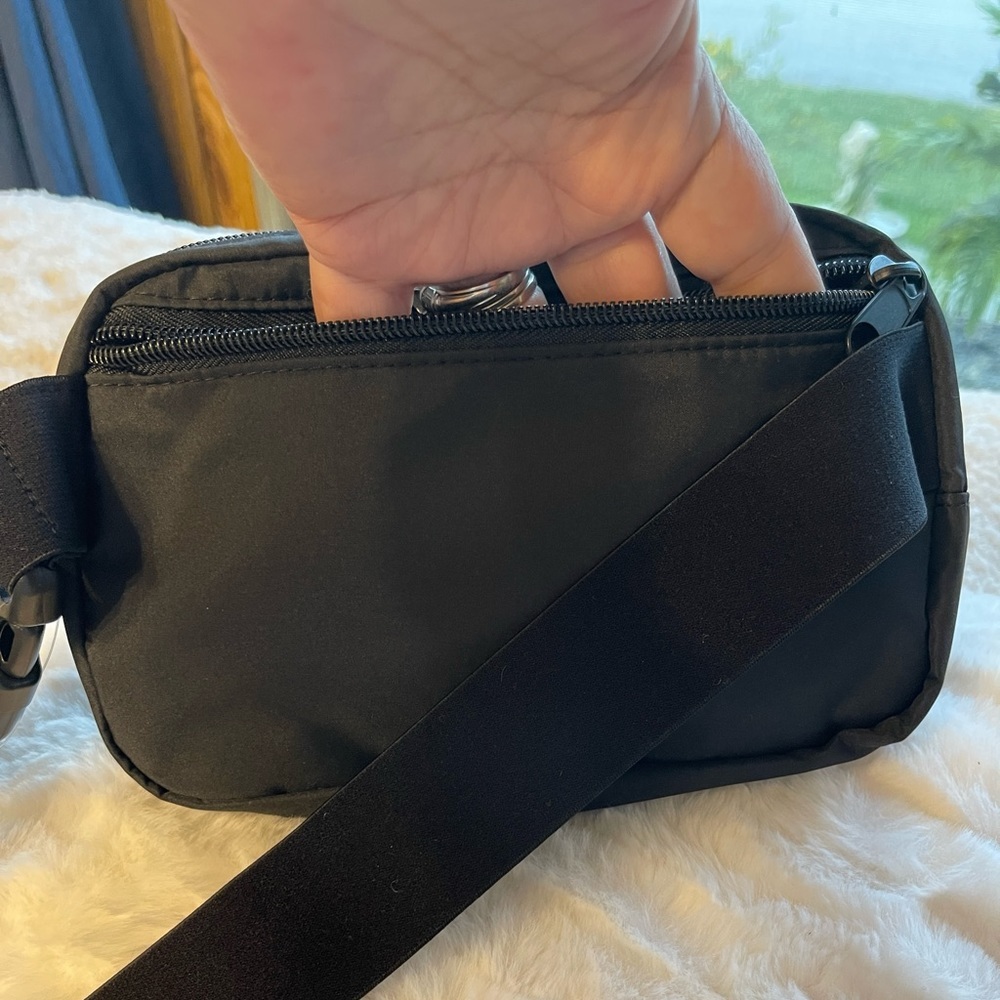 PINK VICTORIA SECRET Fanny Pack In Black - Picture 5 of 10